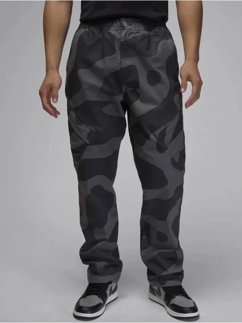 NWT Jordan Men's Essentials Chicago Pants